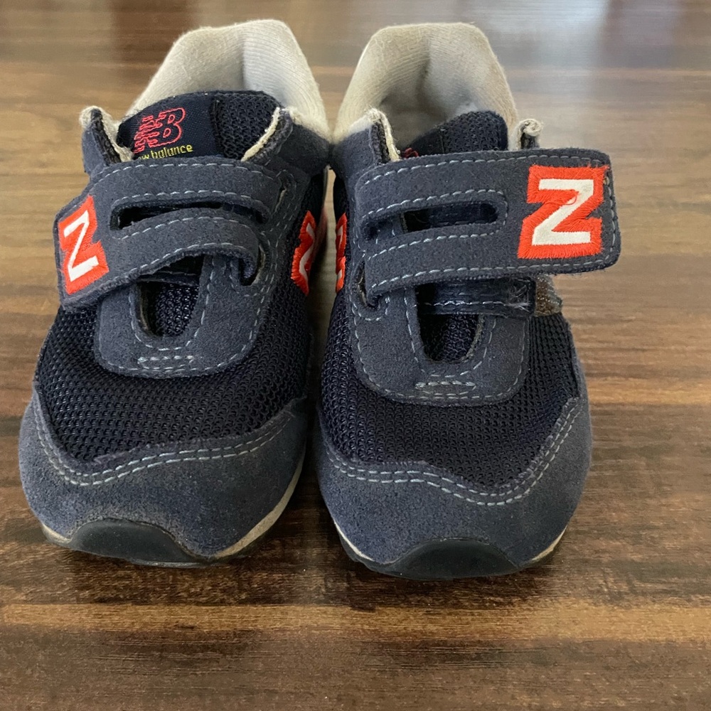 Sz 7 New Balance Kids Shoes